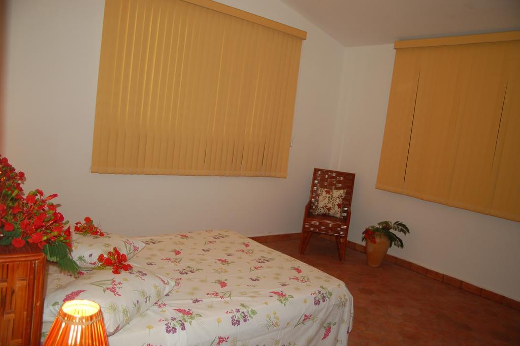 סלבאדור B&B Villa Borromeo חדר תמונה